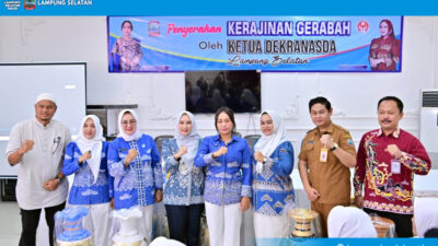 Dukung Pengrajin Lokal, Zita Anjani Bagikan 50 Guci Karya Gerabah kepada PKK dan Dekranasda Lampung Selatan