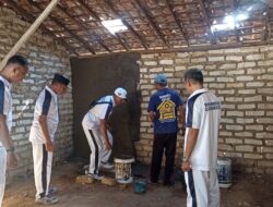 Tebar Manfaat di Tengah Masyarakat, Lapas Narkotika Pamekasan Gelar Program Bedah Rumah