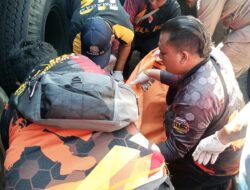 Pengendara Motor Tewas Terlindas Truk Tangki Air di Jalan Demak Surabaya