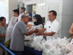 Berbagi Kebahagiaan, Lapas Kelas I Madiun Bagikan Bantuan kepada Warga Sekitar