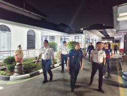 Tingkatkan Keamanan Melalui Patroli Malam Area Brandgang, Lapas Kelas I Madiun Optimalkan Pengamanan Melalui Kontrol Area Brandgang