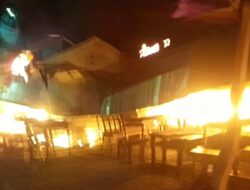 Tabung Gas Meledak, Si-Jago Merah Hanguskan Empat Bangunan di Dukuh Kupang