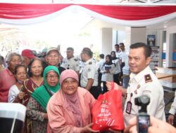 Sambut Kemerdekaan dengan Kepedulian, Pemasyarakatan Korwil Madiun Gelar Bakti Sosial Bersama Masyarakat