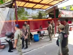 Satpol PP Sidoarjo Amankan Sembilan Pelajar Saat Bolos Sekolah