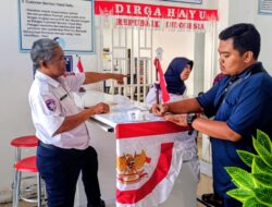 Pelayanan Humanis Satpas Colombo Surabaya, Petugas Dampingi Pemohon SIM hingga Proses Administrasi
