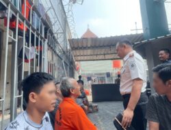Menyapa, Mendengar, Memastikan: Kalapas Sidoarjo Blusukan ke Blok Hunian